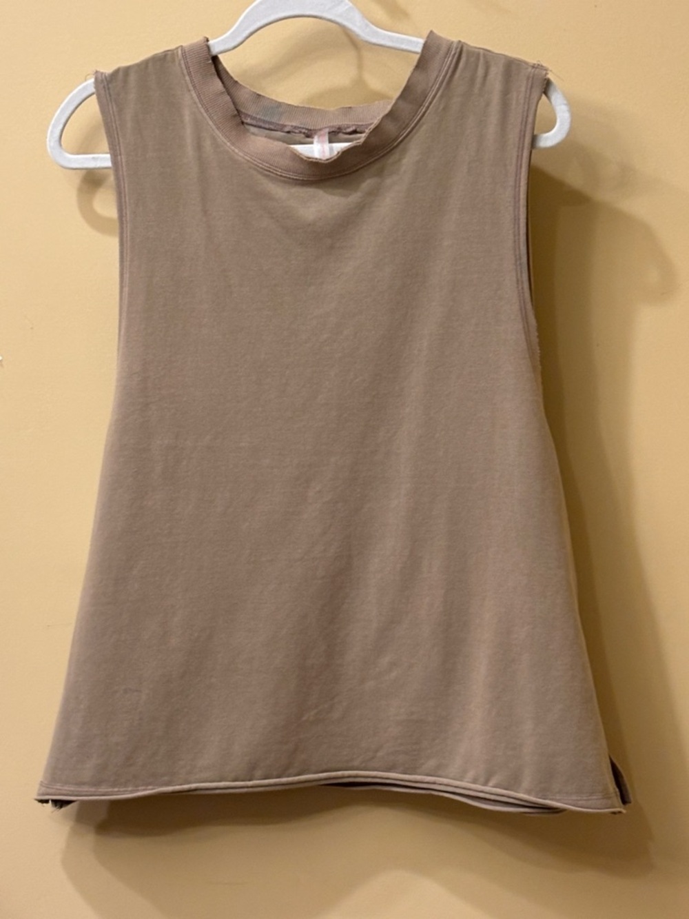 Free People Taupe Sleeveless Hot Shot Tank Size M - Picture 2 of 5